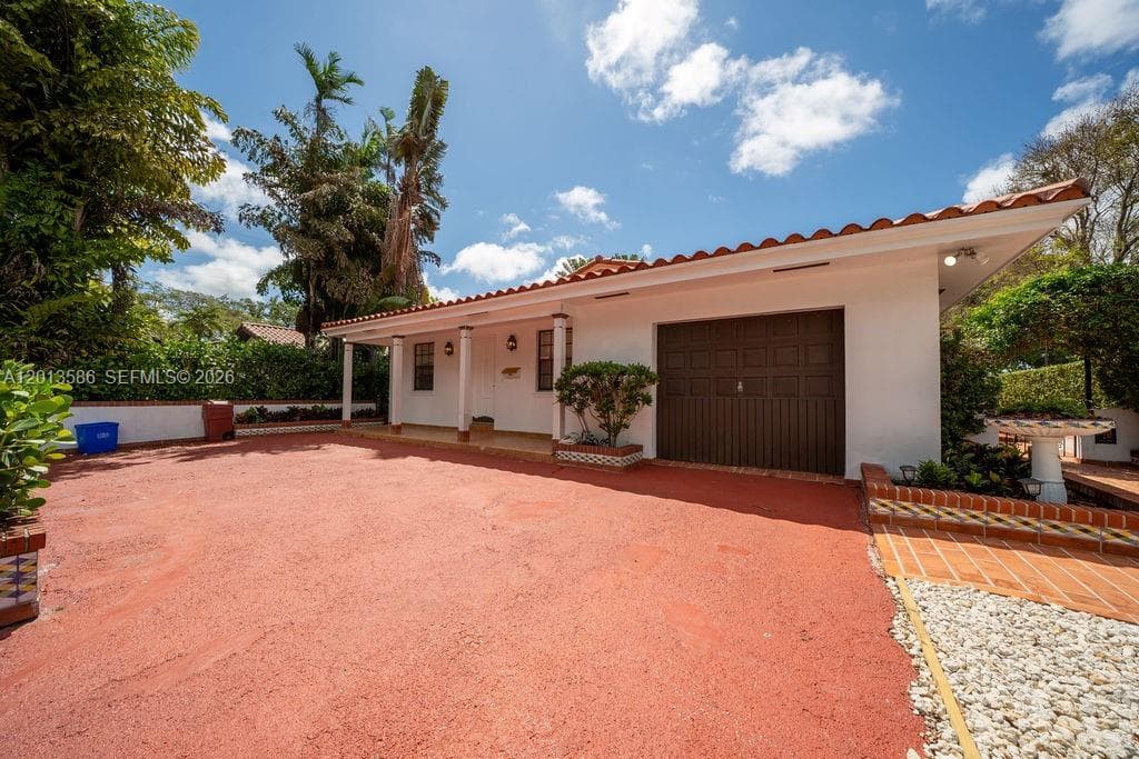 1550 S Greenway Dr, Coral Gables FL 33134 — 62