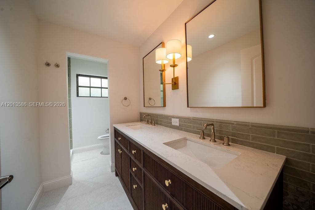1550 S Greenway Dr, Coral Gables FL 33134 — 27
