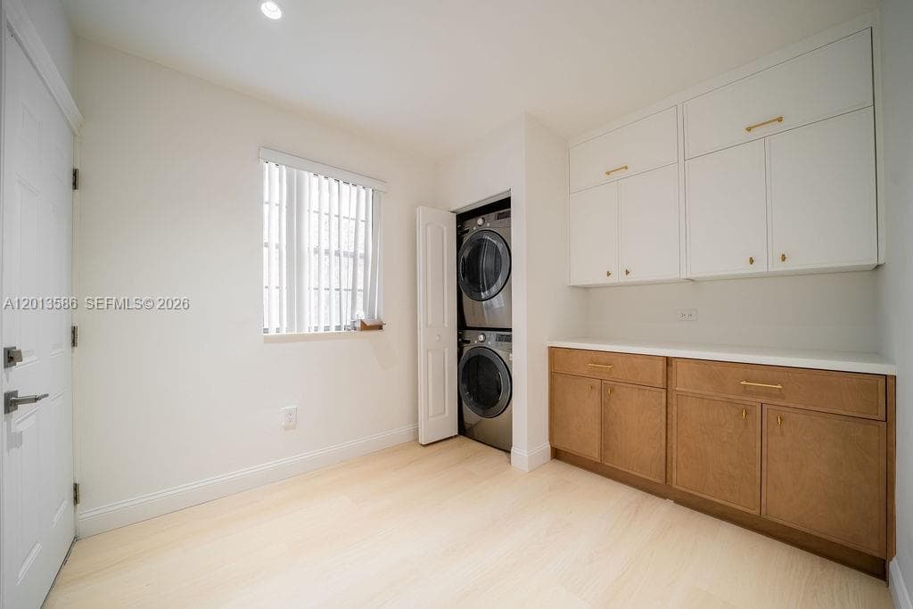1550 S Greenway Dr, Coral Gables FL 33134 — 13