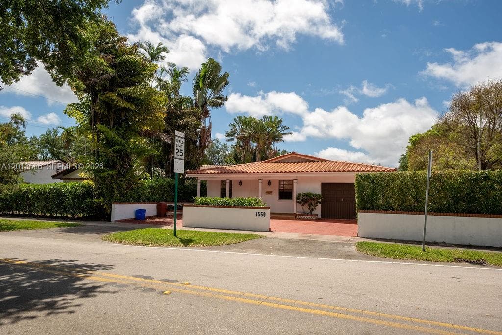 1550 S Greenway Dr, Coral Gables FL 33134 — 67