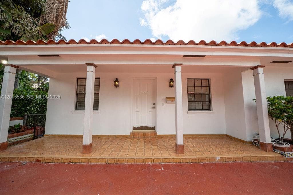 1550 S Greenway Dr, Coral Gables FL 33134 — 63