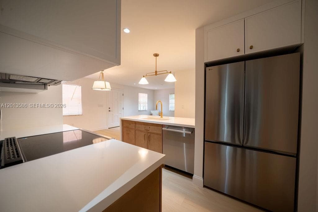 1550 S Greenway Dr, Coral Gables FL 33134 — 9