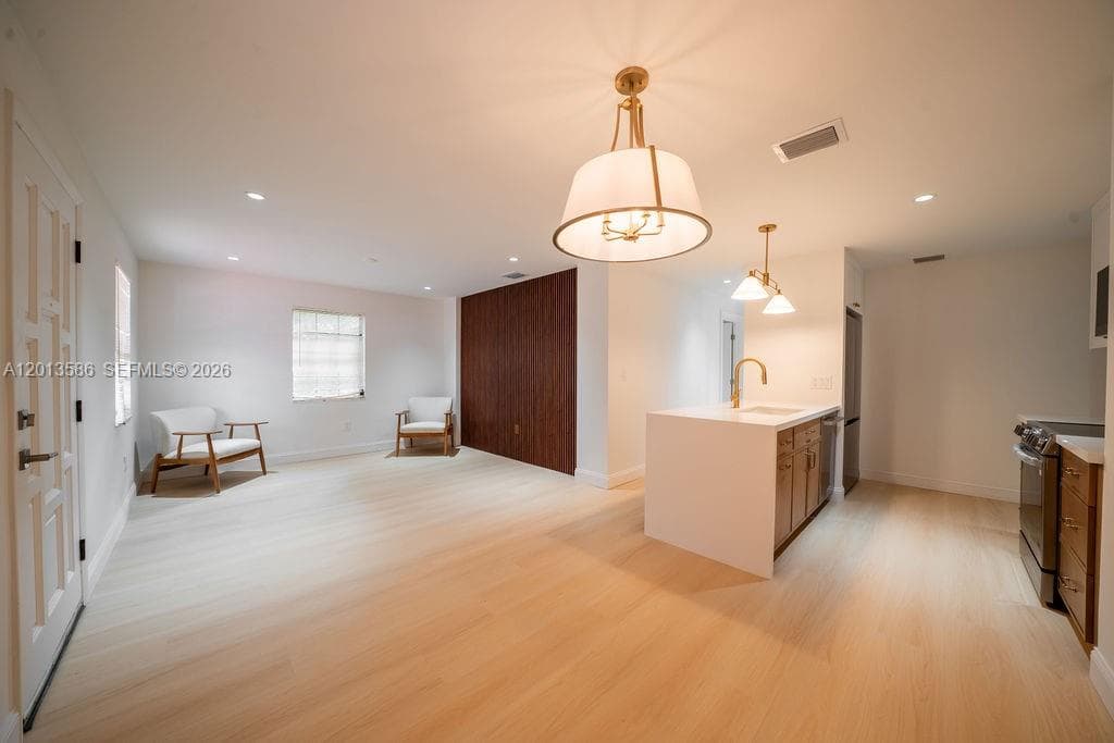 1550 S Greenway Dr, Coral Gables FL 33134 — 10