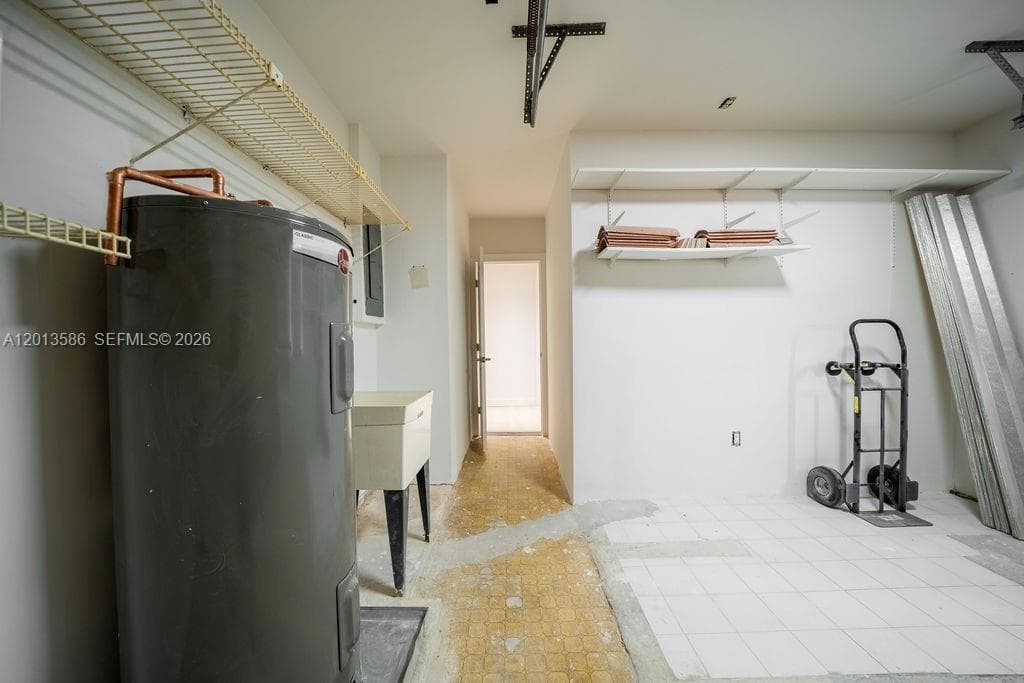 1550 S Greenway Dr, Coral Gables FL 33134 — 49