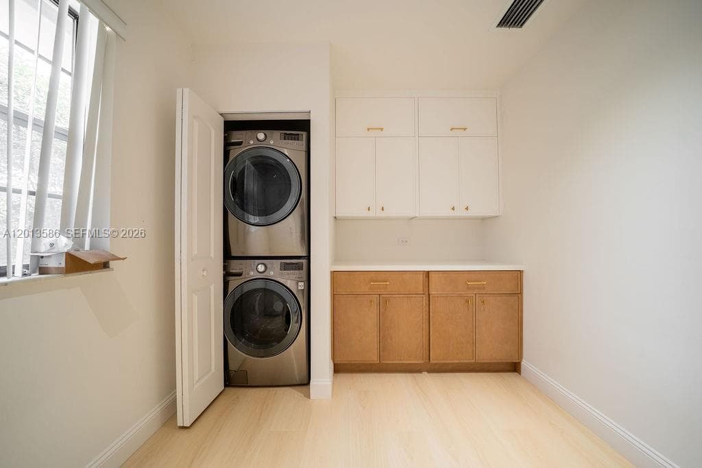 1550 S Greenway Dr, Coral Gables FL 33134 — 14