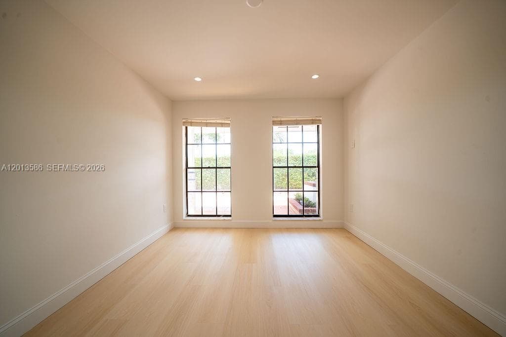 1550 S Greenway Dr, Coral Gables FL 33134 — 41