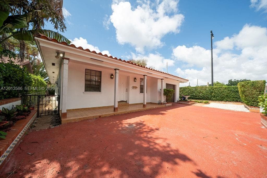 1550 S Greenway Dr, Coral Gables FL 33134 — 59