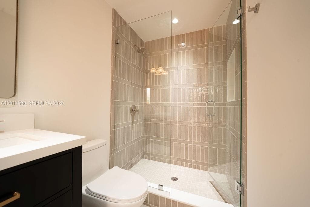 1550 S Greenway Dr, Coral Gables FL 33134 — 35