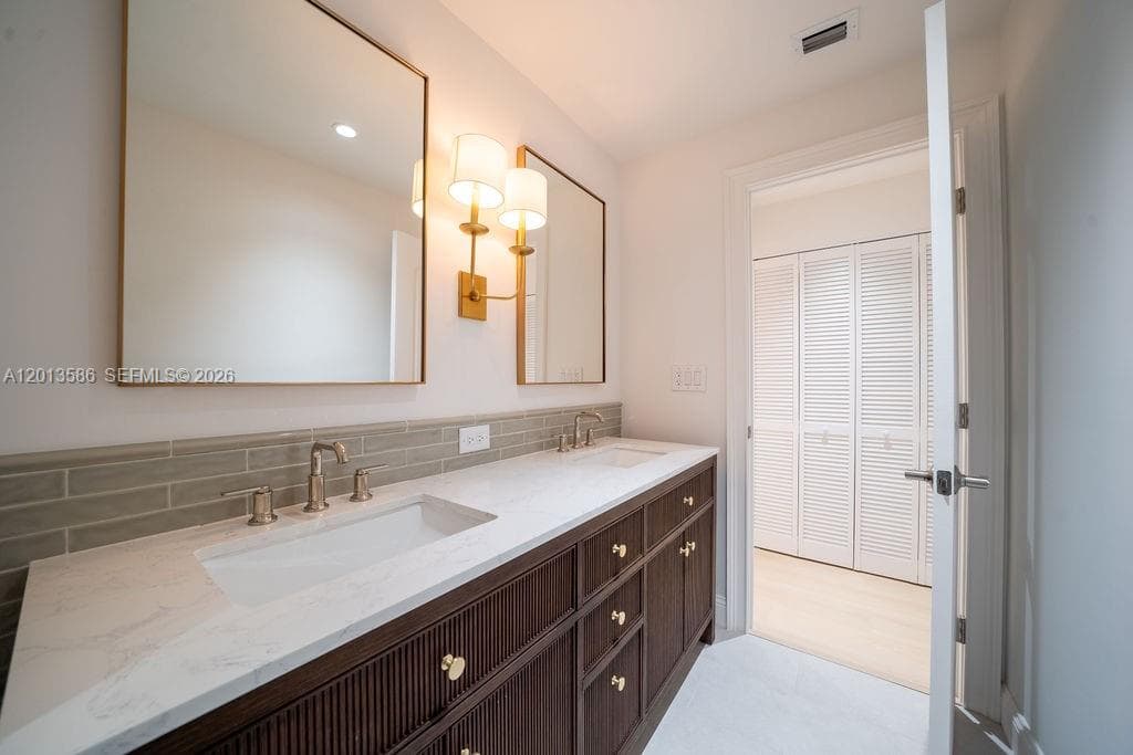 1550 S Greenway Dr, Coral Gables FL 33134 — 31