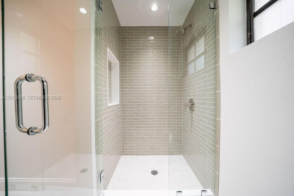 1550 S Greenway Dr, Coral Gables FL 33134 — 29