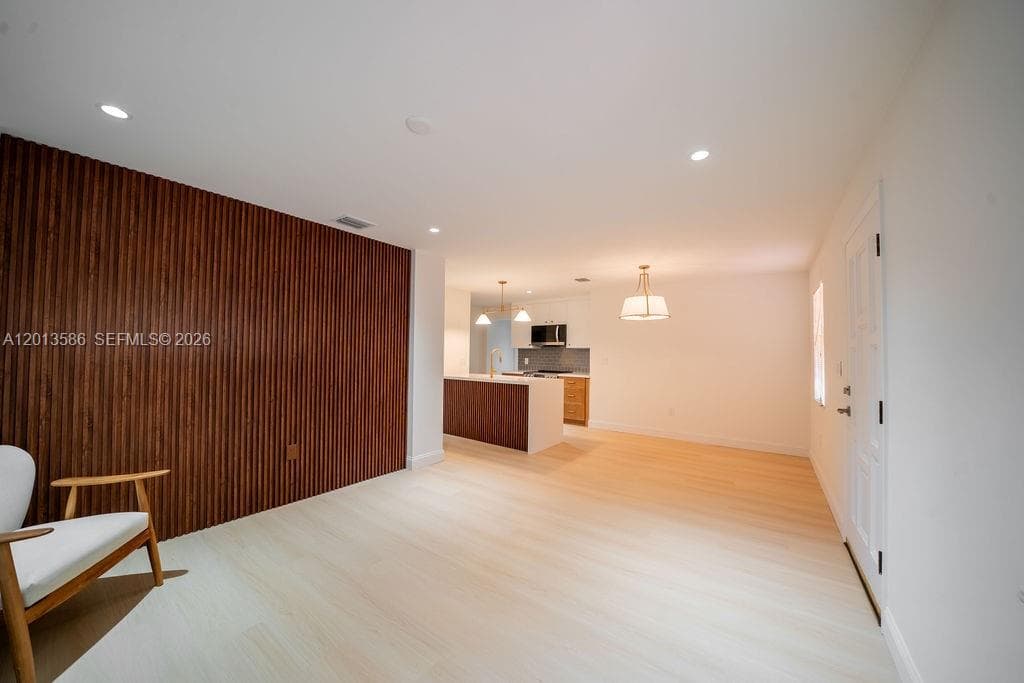 1550 S Greenway Dr, Coral Gables FL 33134 — 4