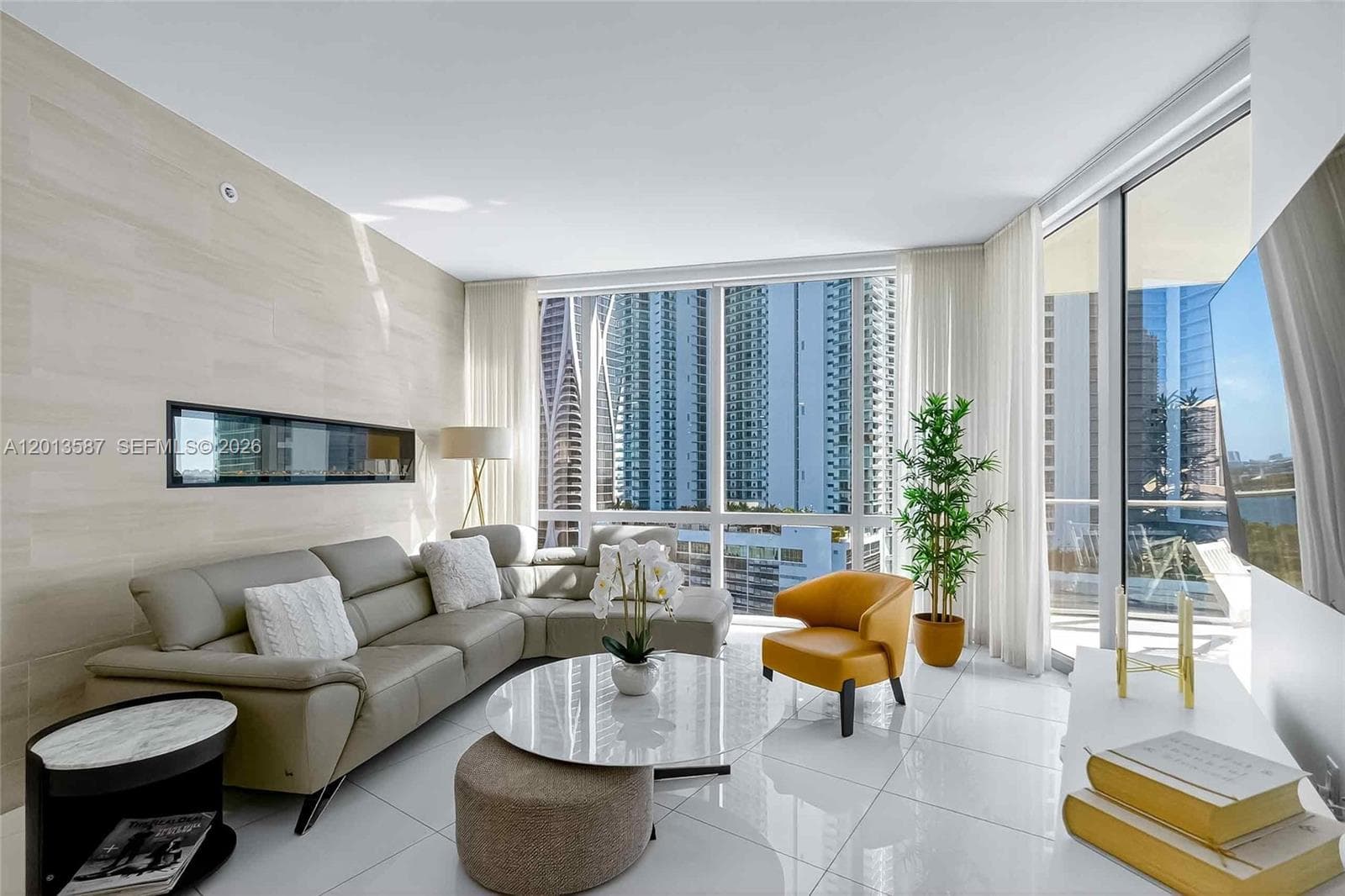 851 NE 1st Ave # 1603, Miami FL 33132 — 7