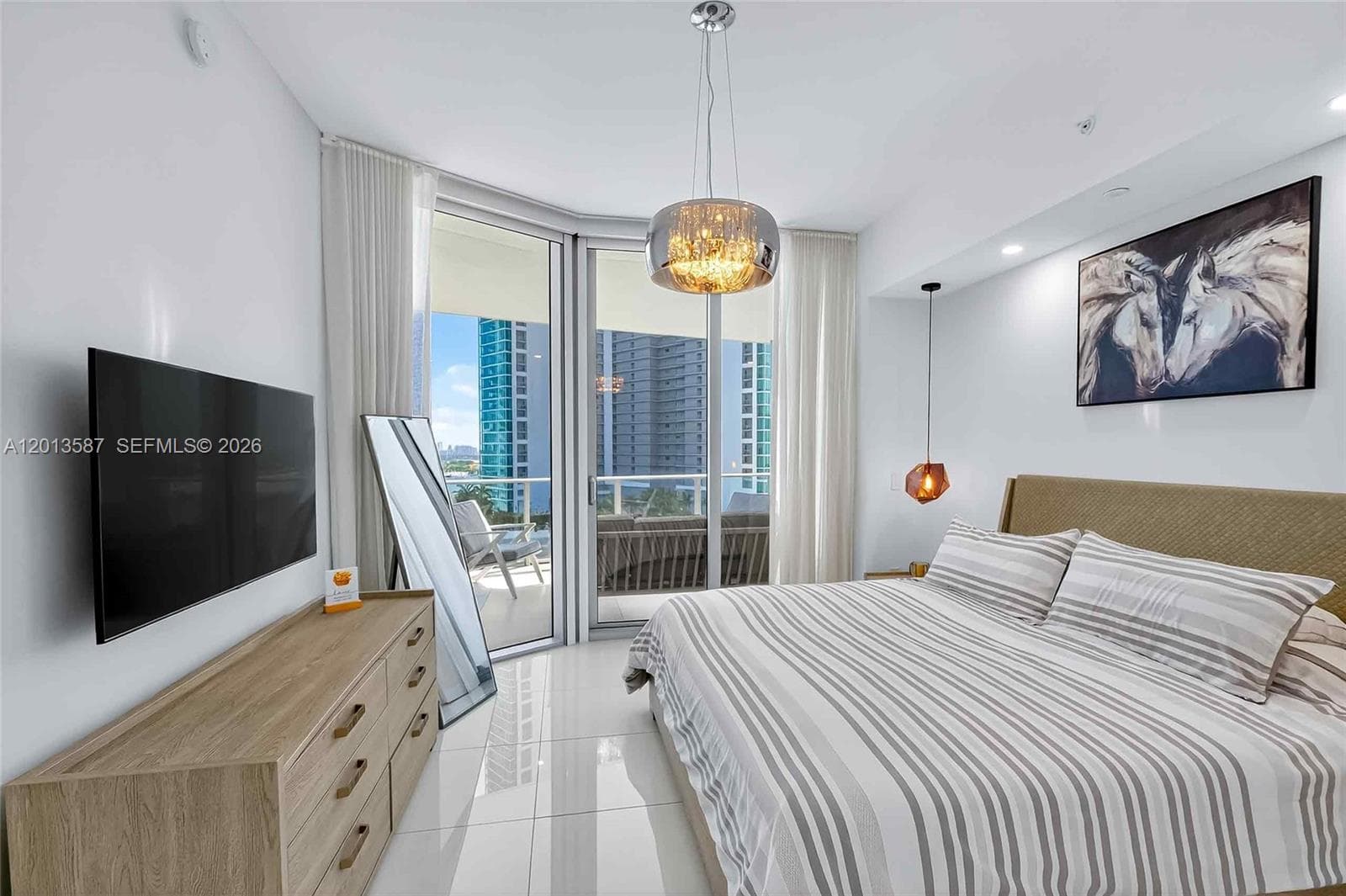 851 NE 1st Ave # 1603, Miami FL 33132 — 3