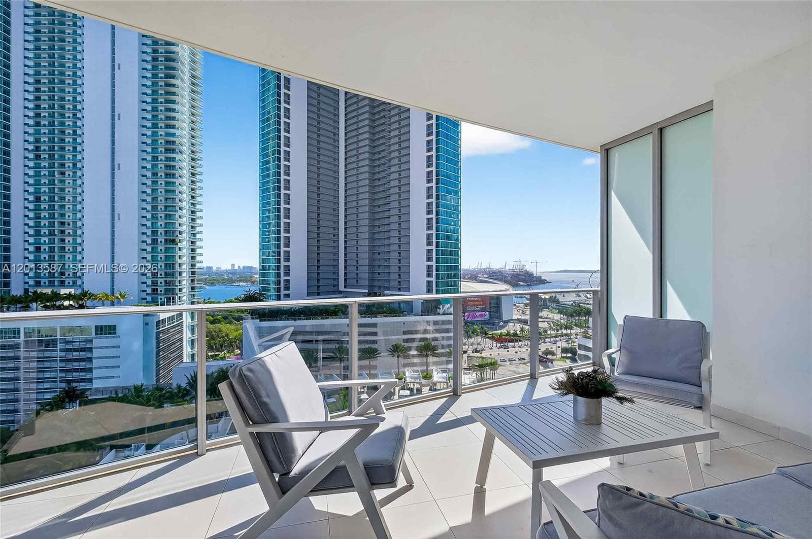 851 NE 1st Ave # 1603, Miami FL 33132 — 28