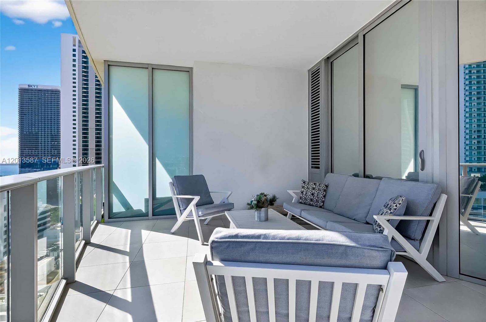 851 NE 1st Ave # 1603, Miami FL 33132 — 30