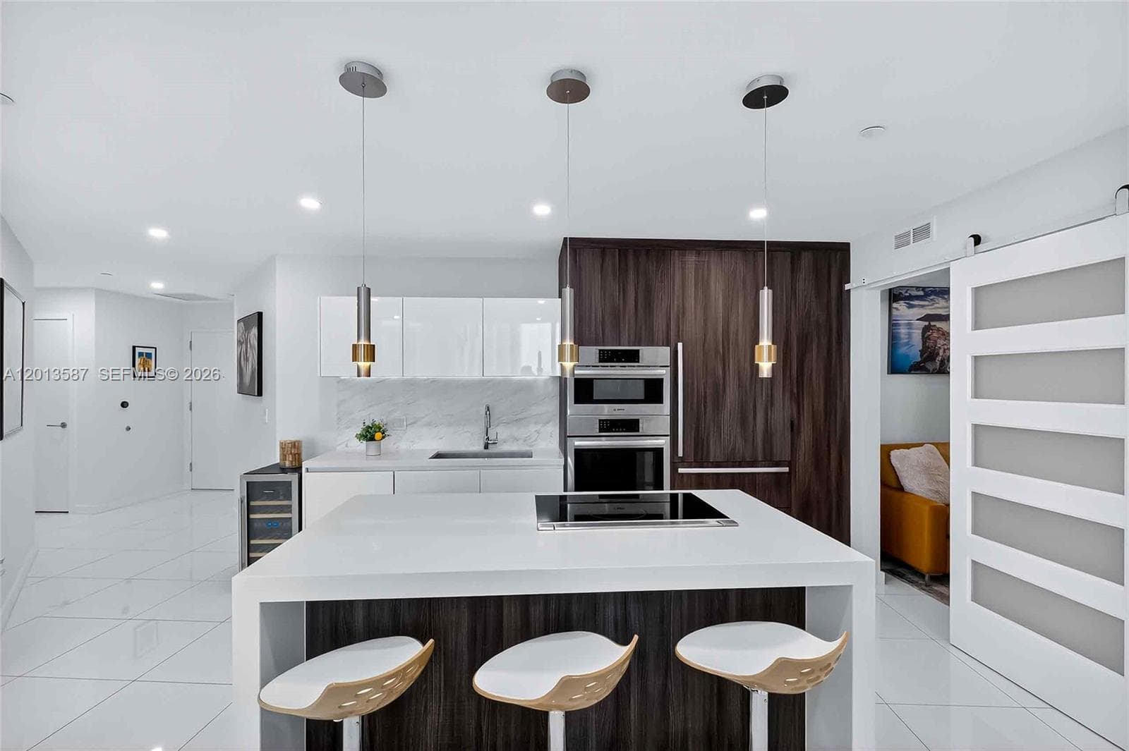 851 NE 1st Ave # 1603, Miami FL 33132 — 38