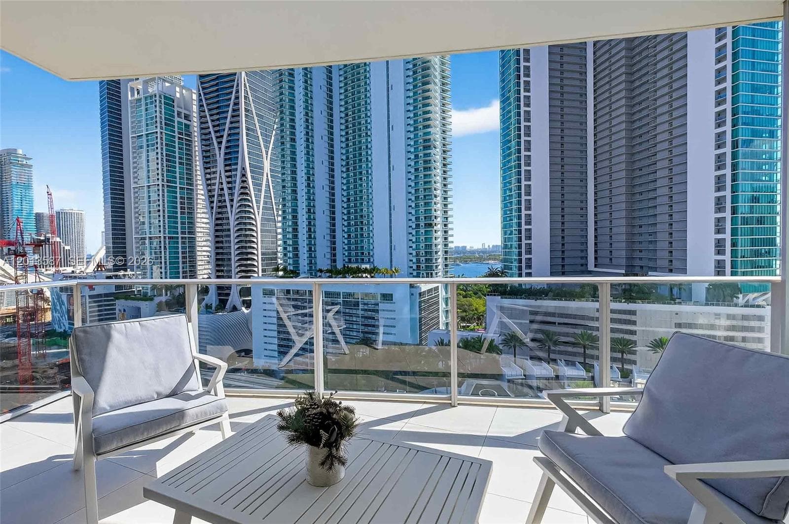 851 NE 1st Ave # 1603, Miami FL 33132 — 19