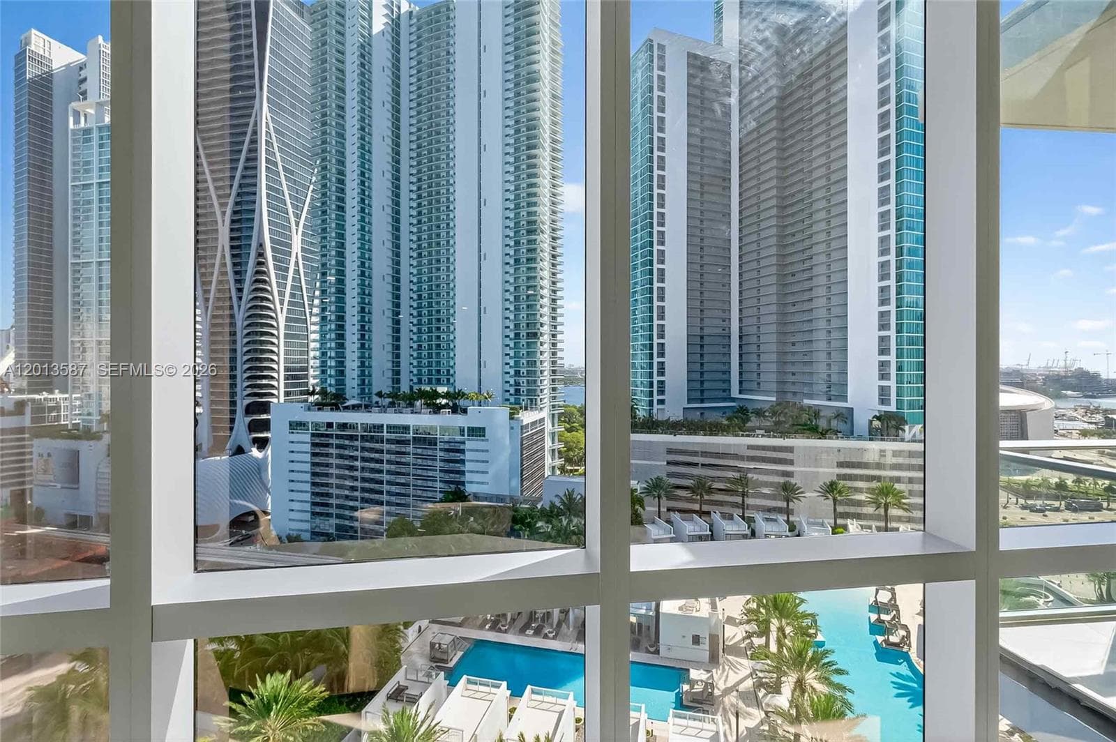 851 NE 1st Ave # 1603, Miami FL 33132 — 35