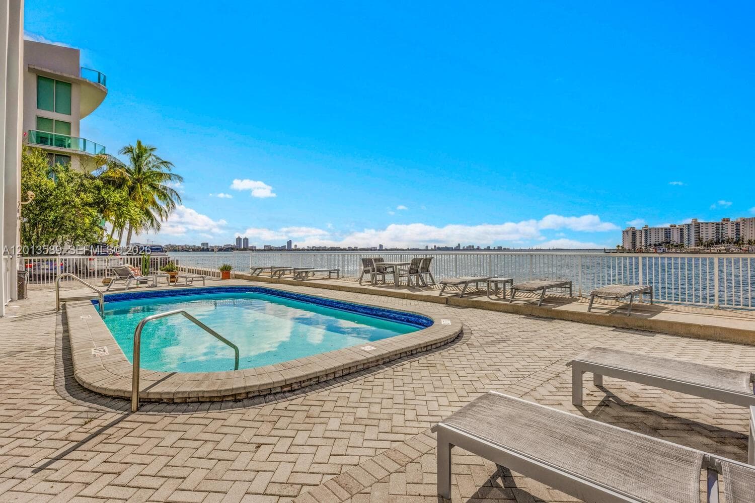 2016 Bay Dr # 604, Miami Beach FL 33141 — 28