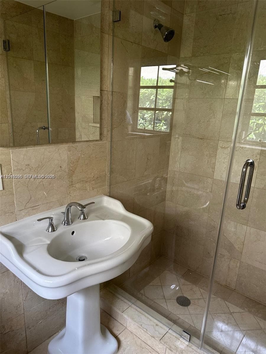 Villas Of Park Drive Cond, Bal Harbour, FL — 11