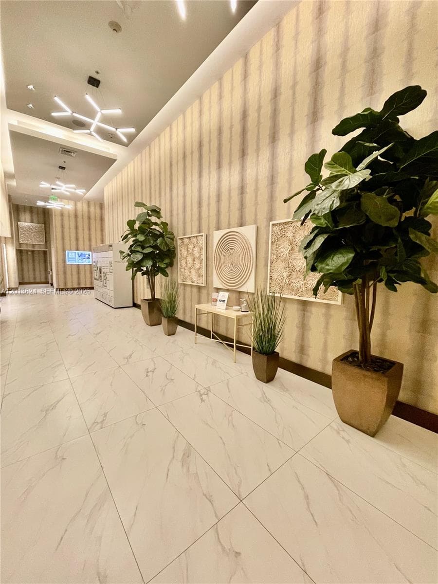 2960 NE 207th # 707, Aventura FL 33180 — 16