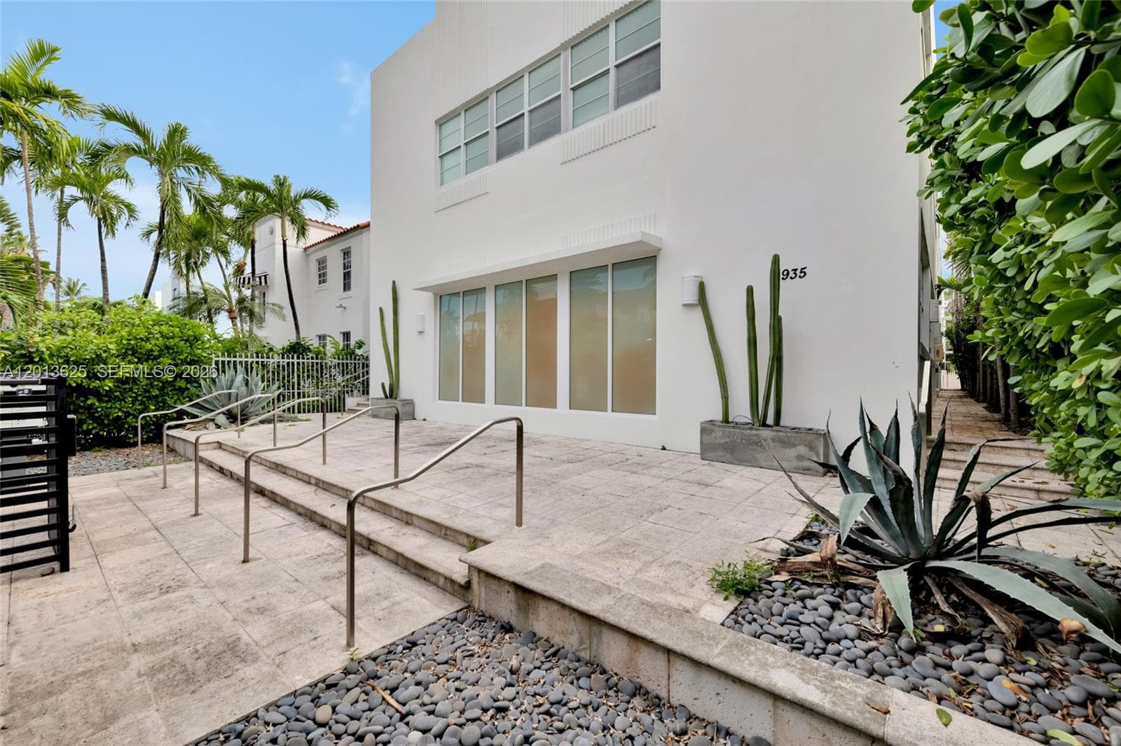 935 Euclid Ave # 7, Miami Beach FL 33139 — 3