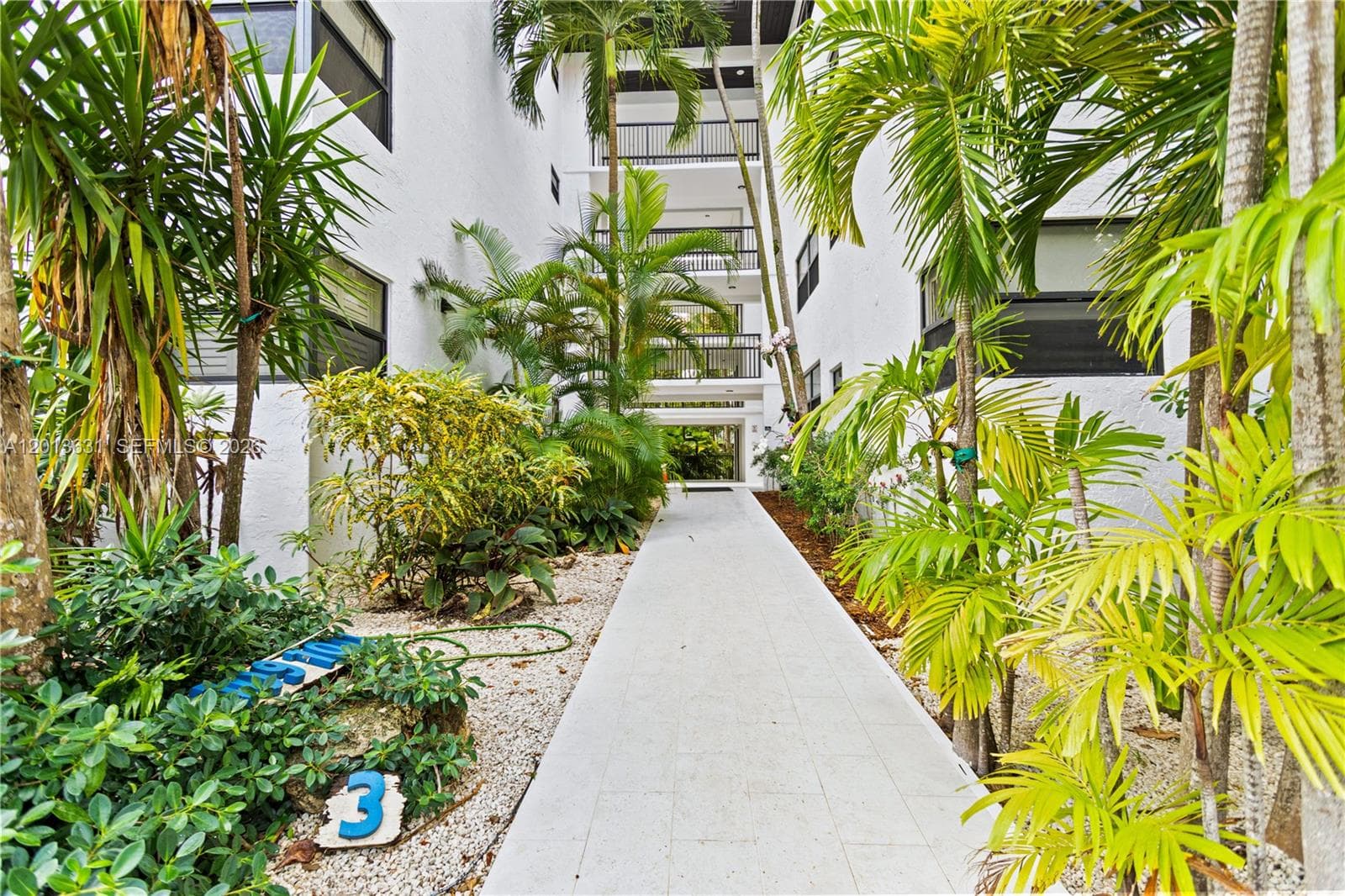101 Ocean Lane Dr # 209, Key Biscayne FL 33149 — 45