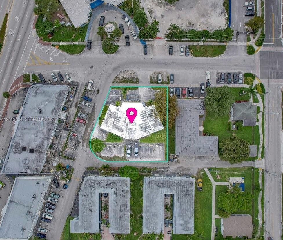 1747 NE 124th St, North Miami FL 33181 — 2