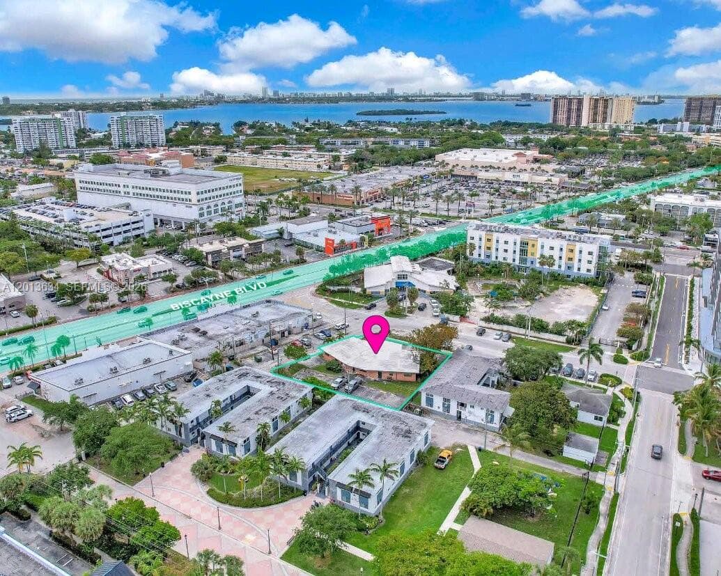 1747 NE 124th St, North Miami FL 33181 — 1