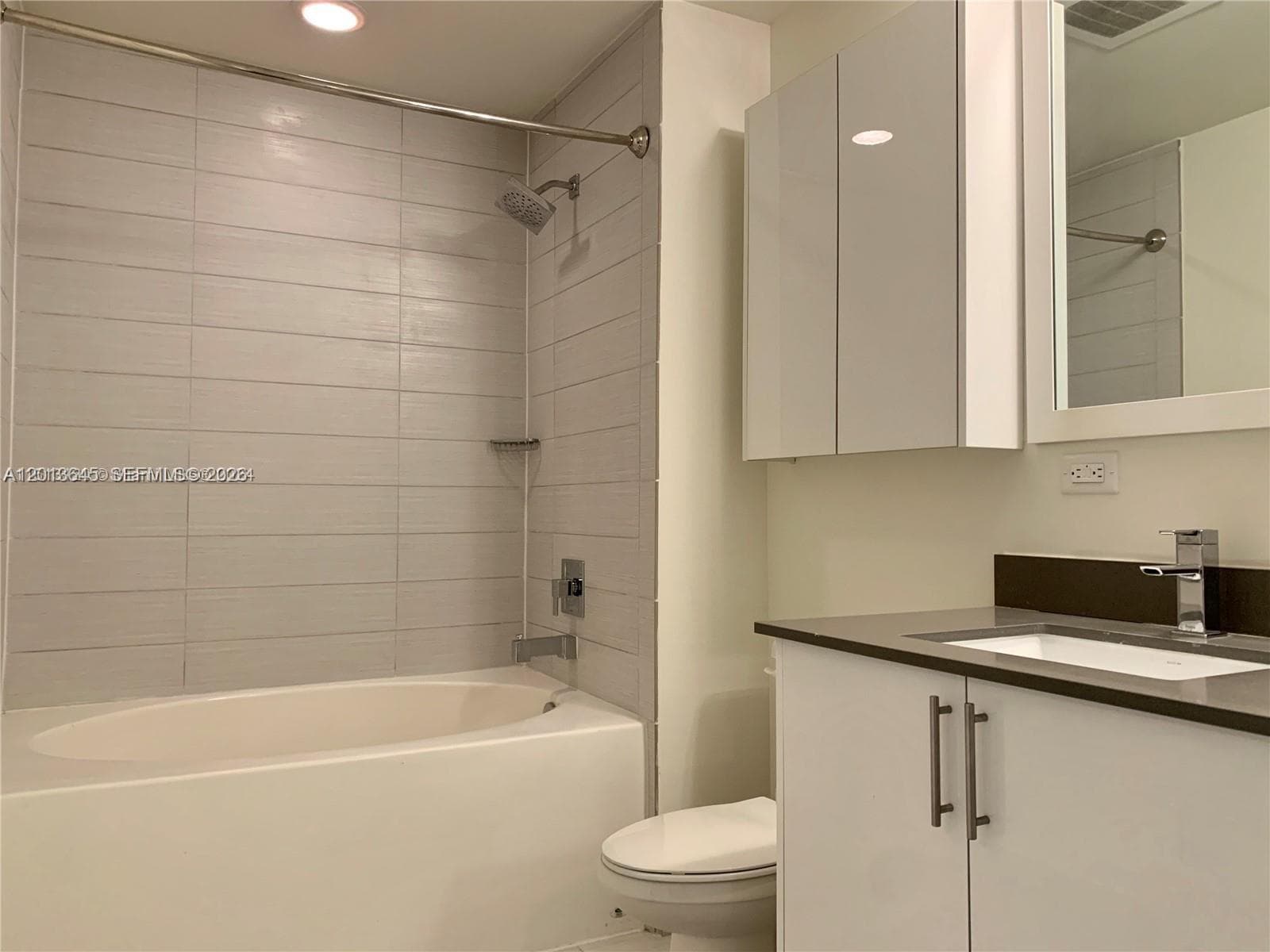999 SW 1st Ave # 2712, Miami FL 33130 — 4