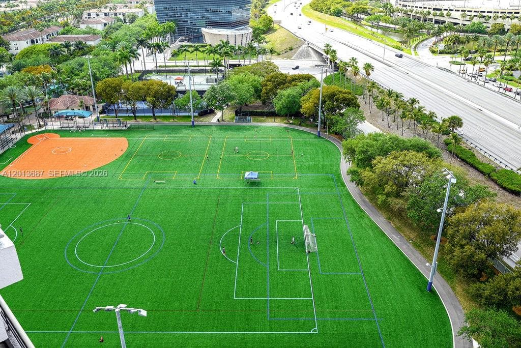 3300 NE 191st St, Aventura FL 33180 — 32