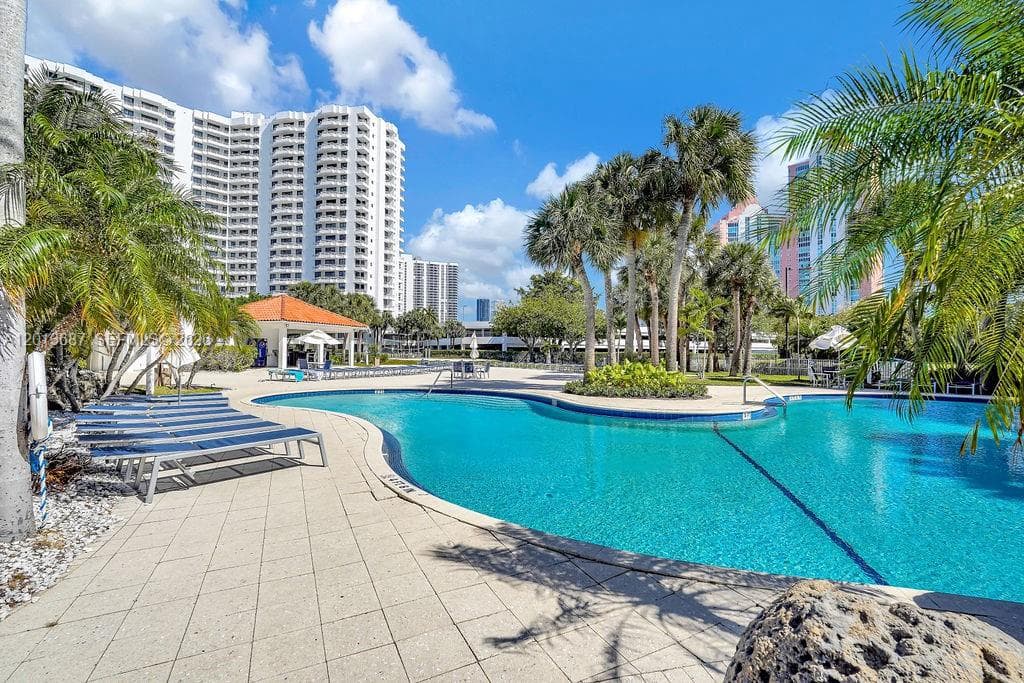 3300 NE 191st St, Aventura FL 33180 — 8