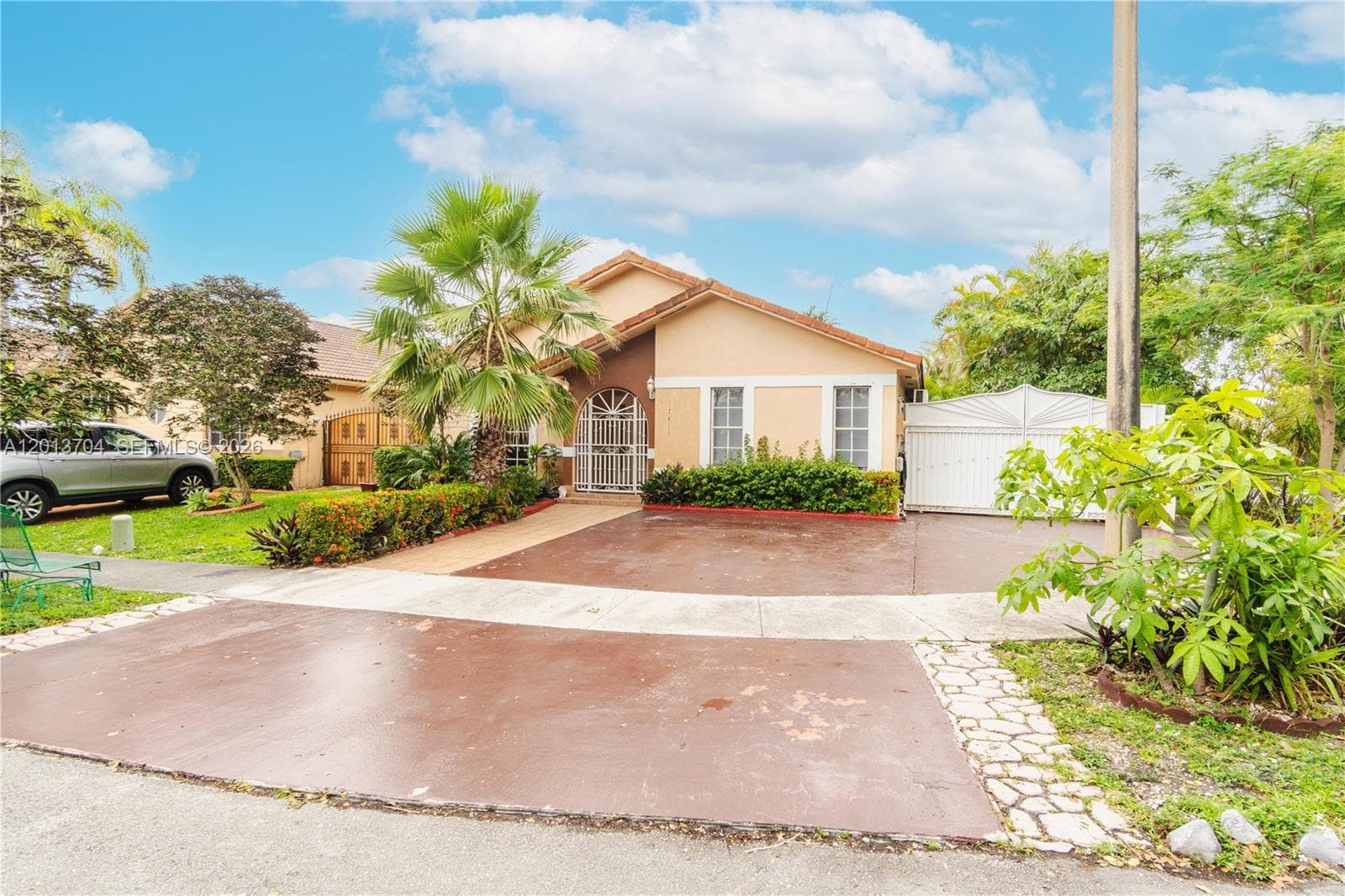 7411 W 33rd Ave, Hialeah FL 33018 — 2