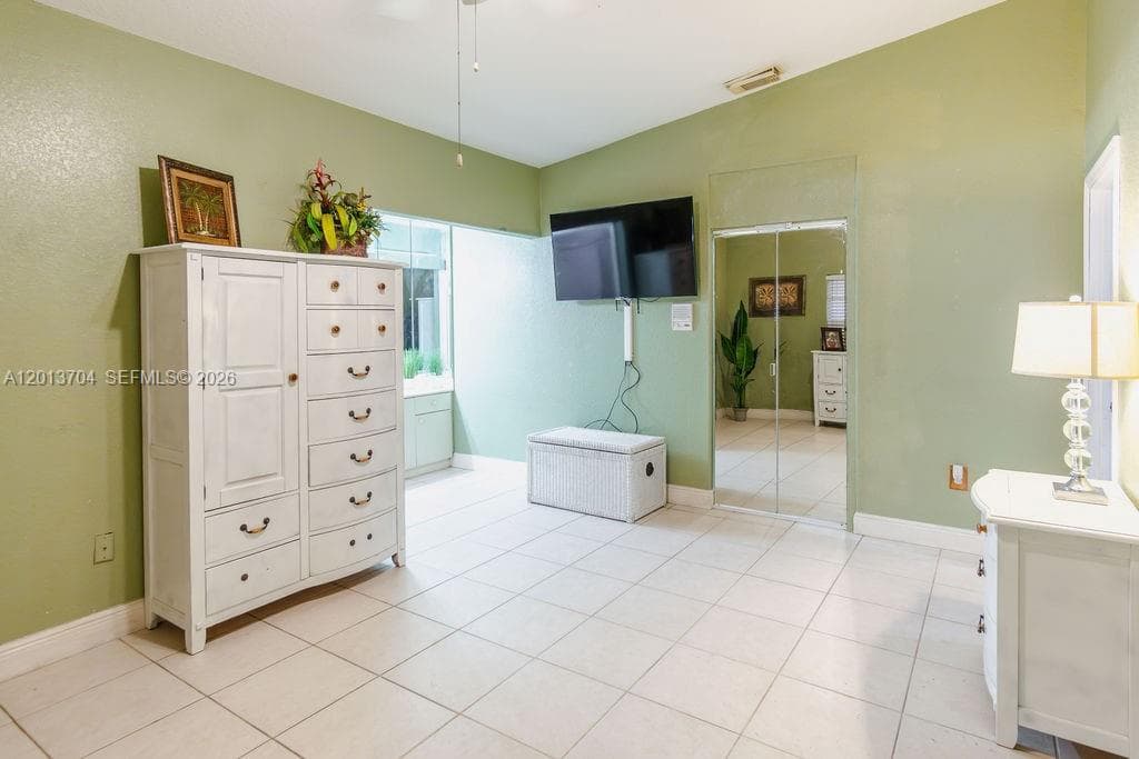 7411 W 33rd Ave, Hialeah FL 33018 — 52