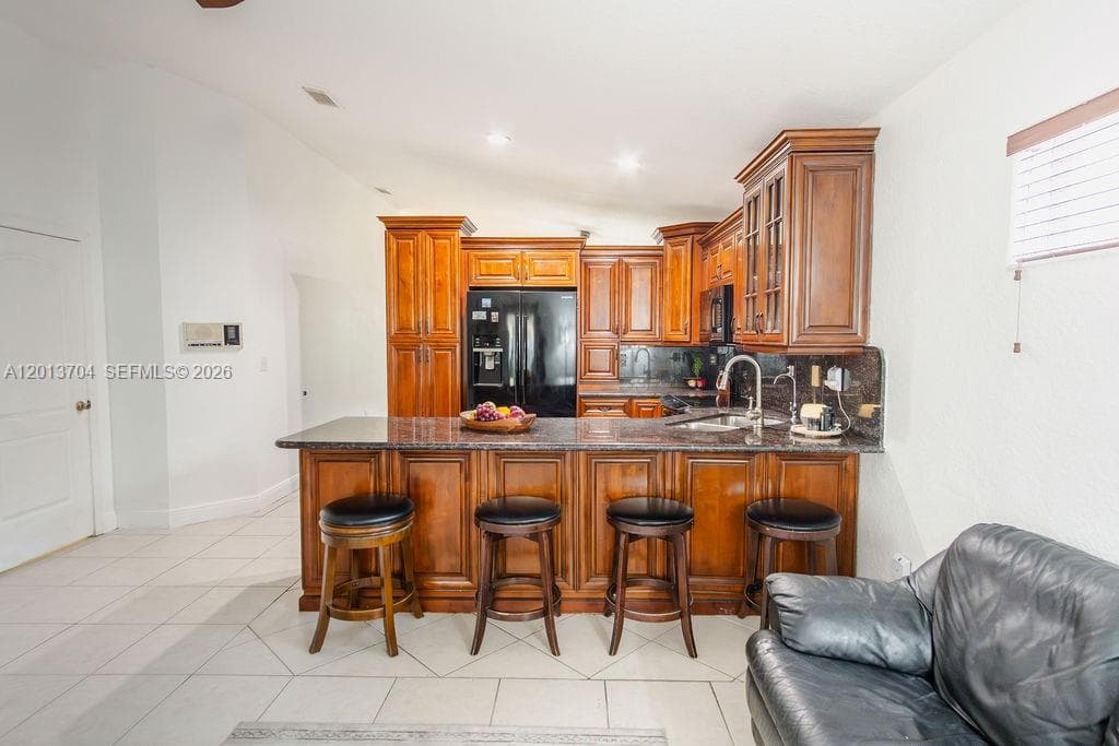 7411 W 33rd Ave, Hialeah FL 33018 — 43