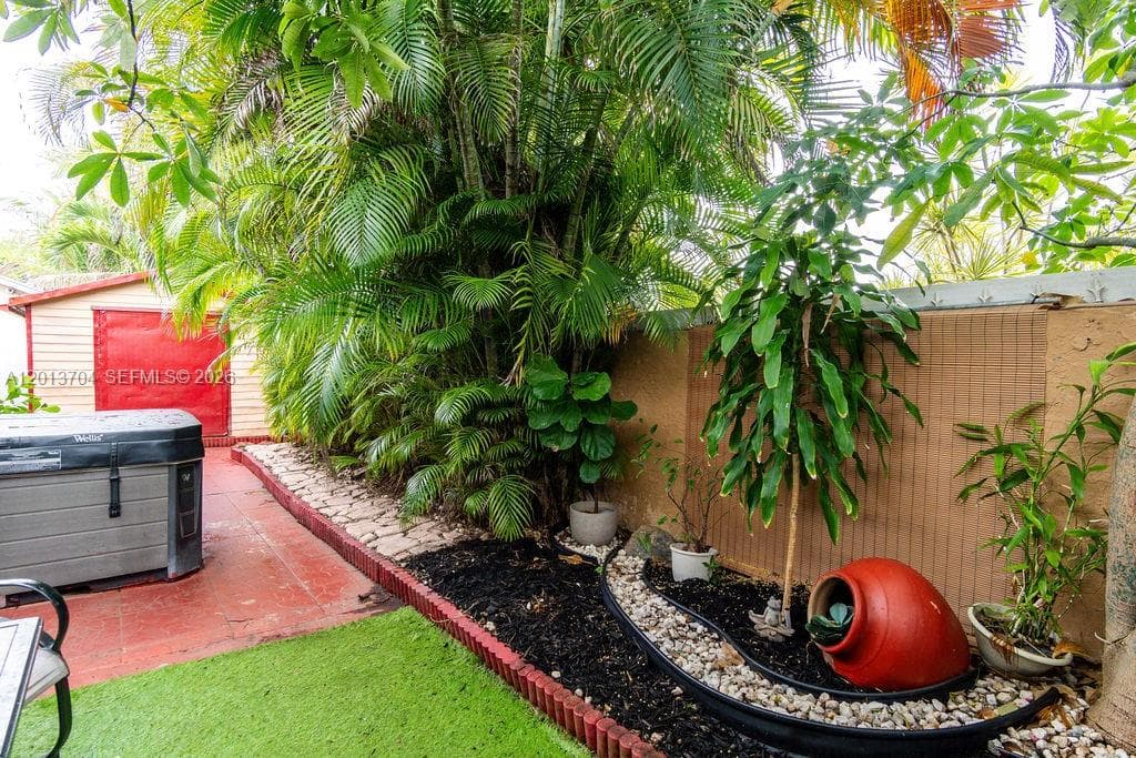 7411 W 33rd Ave, Hialeah FL 33018 — 12