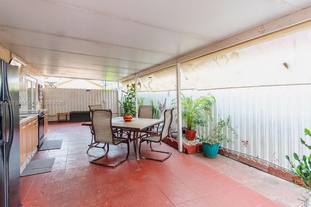 7411 W 33rd Ave, Hialeah FL 33018 — 22
