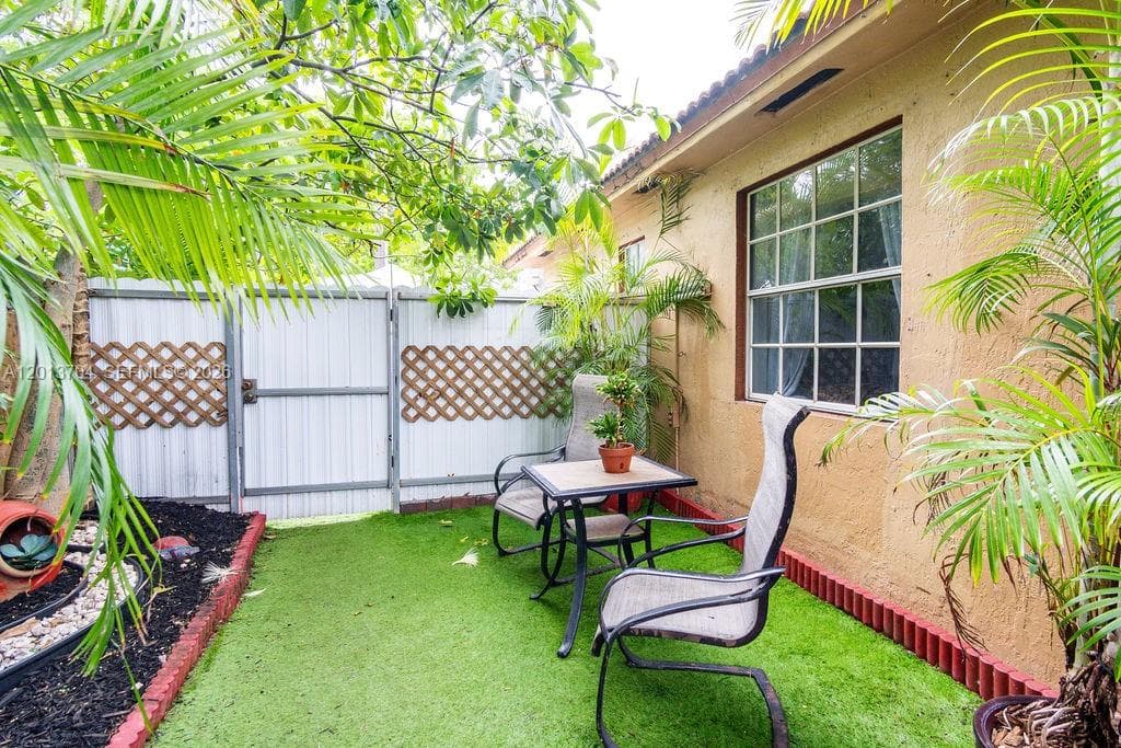 7411 W 33rd Ave, Hialeah FL 33018 — 9