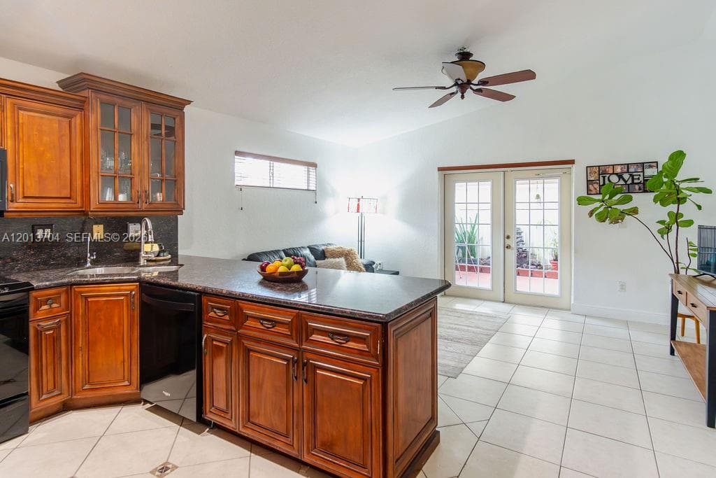 7411 W 33rd Ave, Hialeah FL 33018 — 40