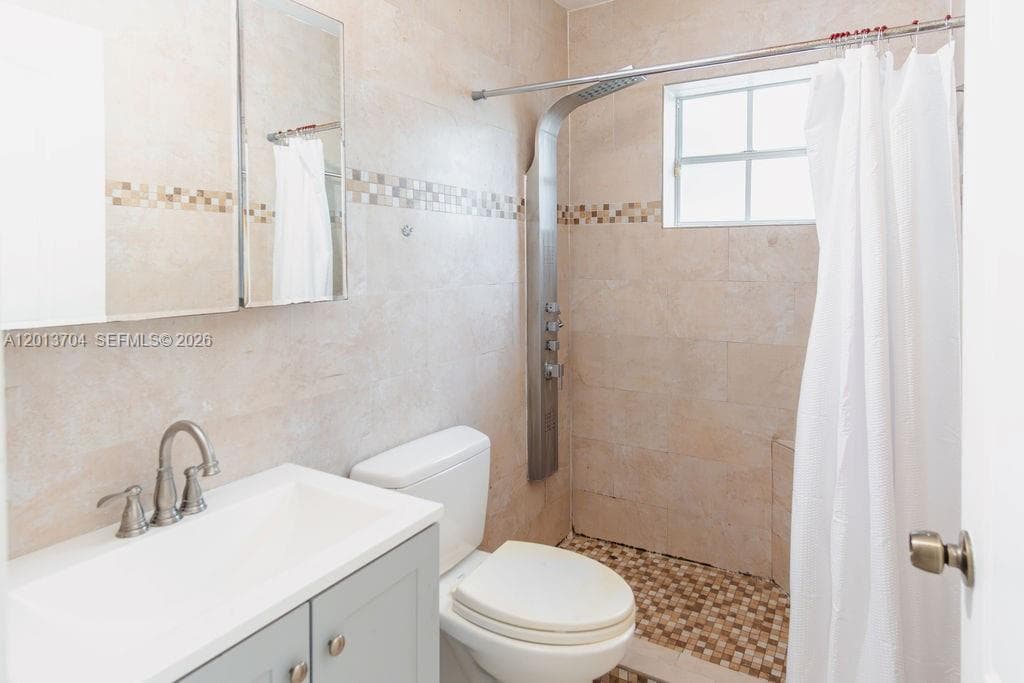 7411 W 33rd Ave, Hialeah FL 33018 — 68