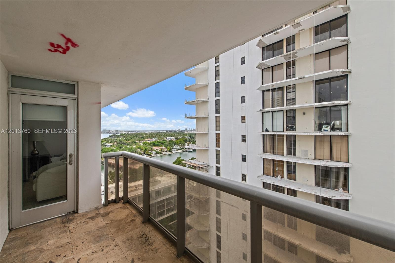 6039 Collins Ave, Miami Beach FL 33140 — 32