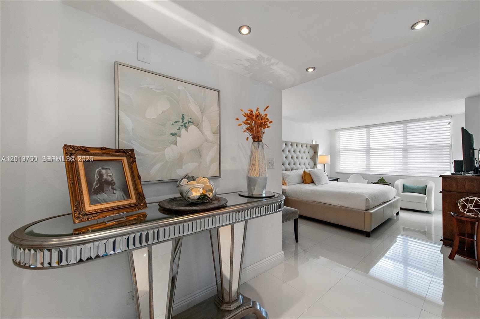 6039 Collins Ave, Miami Beach FL 33140 — 21