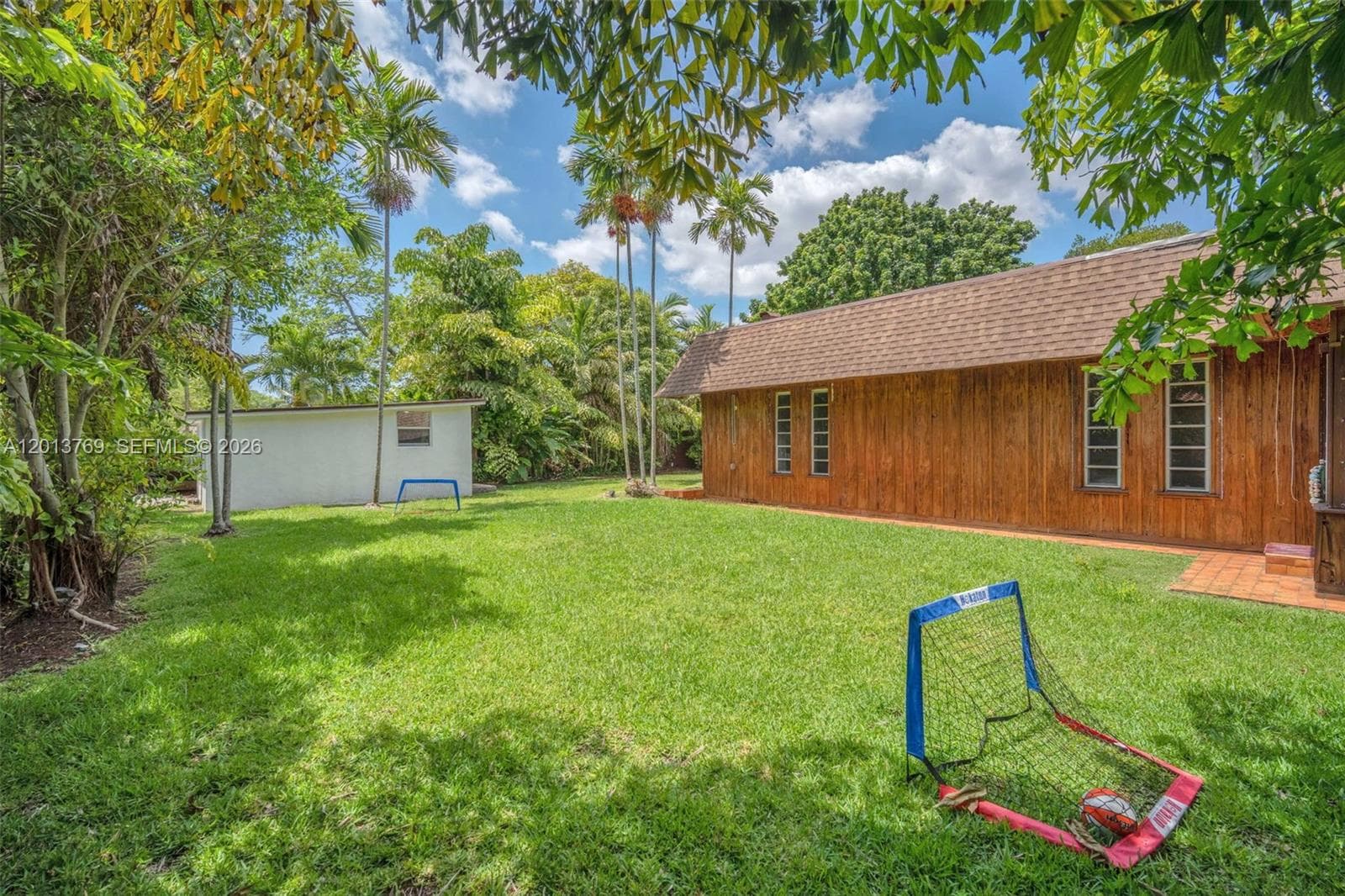 470 NE 113th St # 1, Miami FL 33161 — 51