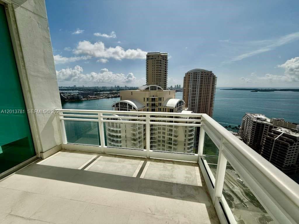900 Brickell Key Blvd # 2604, Miami FL 33131 — 26