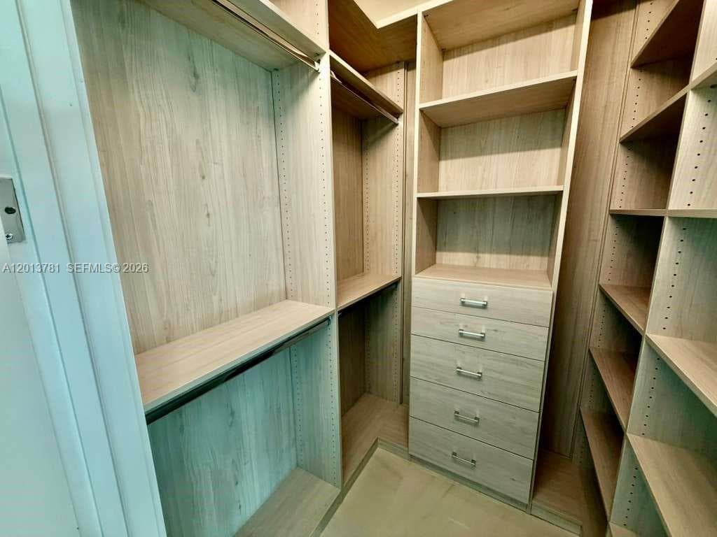 900 Brickell Key Blvd # 2604, Miami FL 33131 — 32