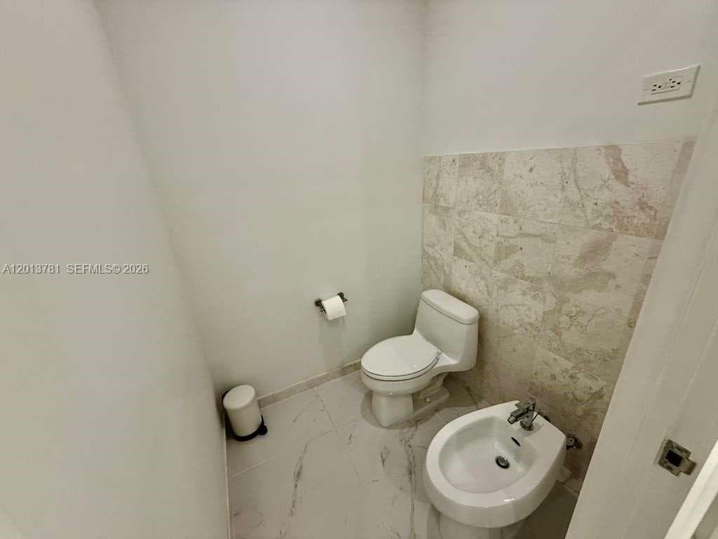 900 Brickell Key Blvd # 2604, Miami FL 33131 — 24