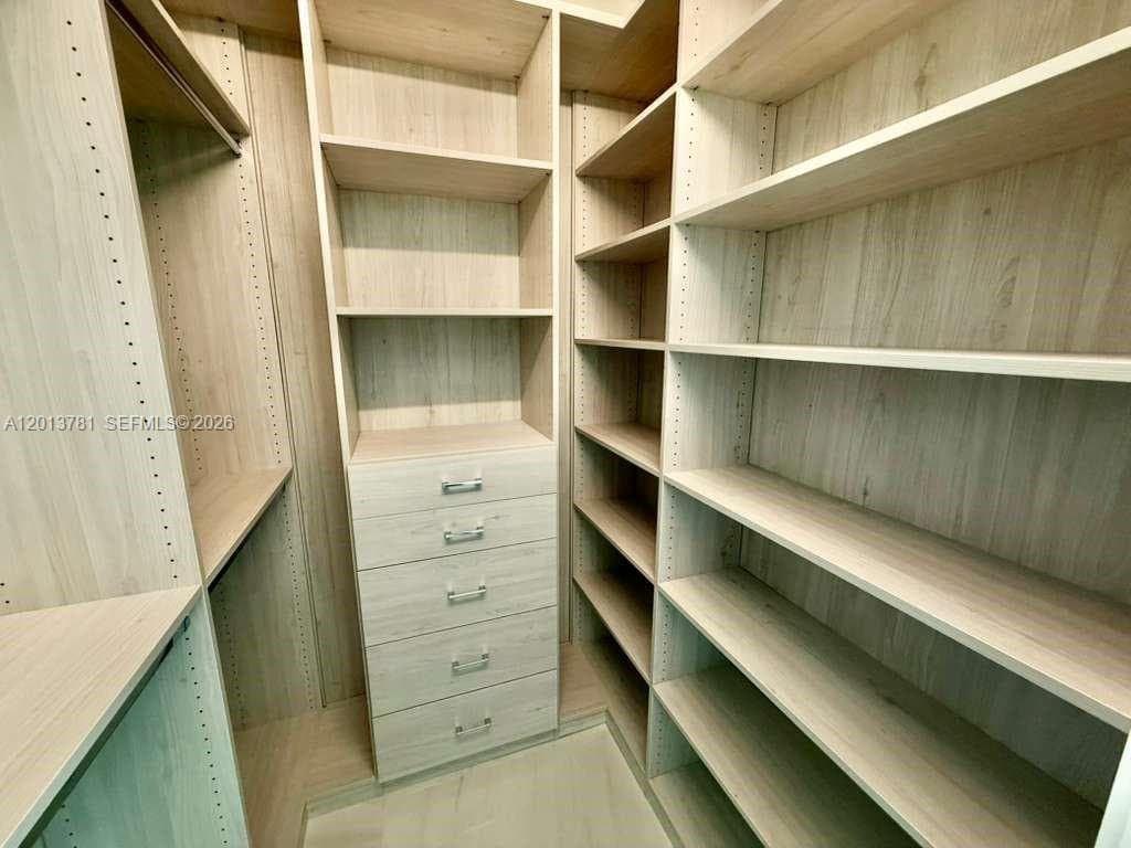 900 Brickell Key Blvd # 2604, Miami FL 33131 — 33