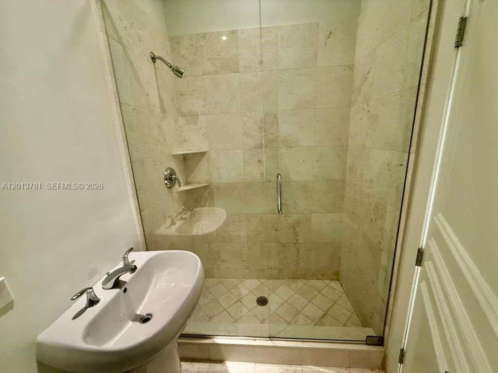 900 Brickell Key Blvd # 2604, Miami FL 33131 — 40