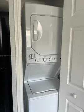 7211 NW 174th Terrace # 203, Hialeah FL 33015 — 8