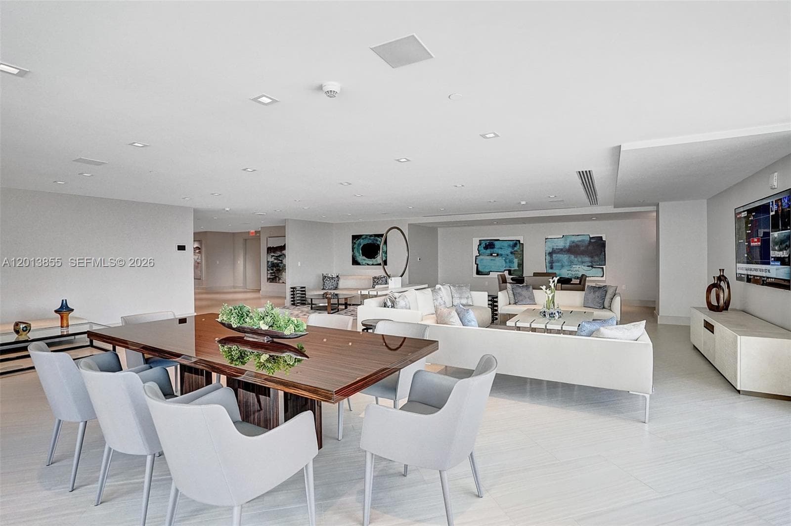 330 Sunny Isles Blvd # 2205, Sunny Isles Beach FL 33160 — 68